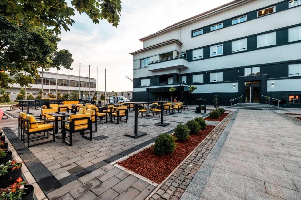 Hotel Cataleya Sabac Bagian luar foto