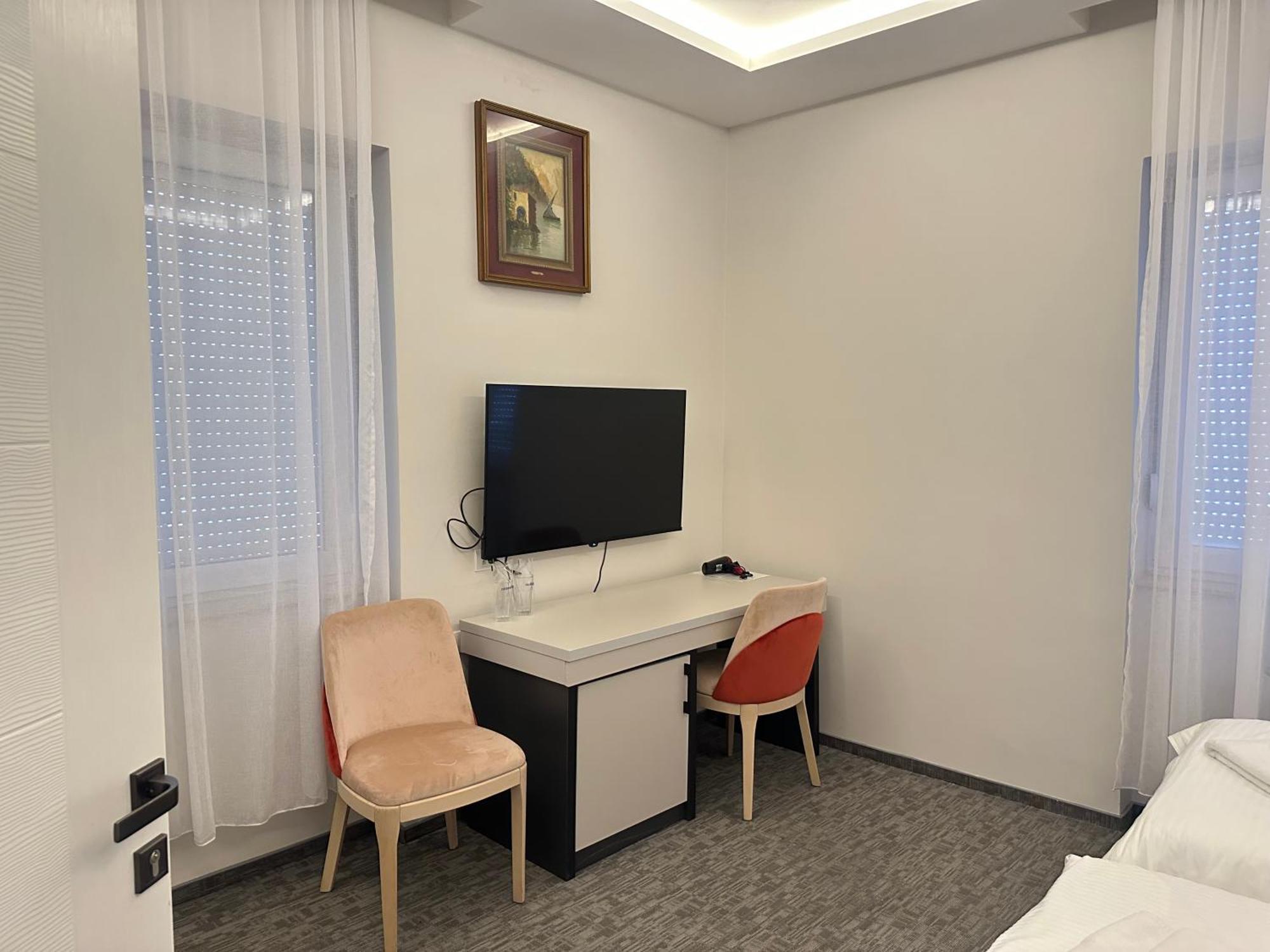Hotel Cataleya Sabac Bagian luar foto