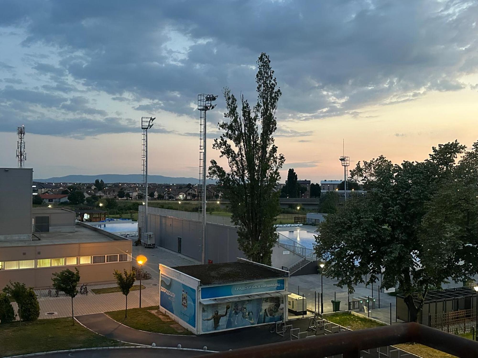 Hotel Cataleya Sabac Bagian luar foto